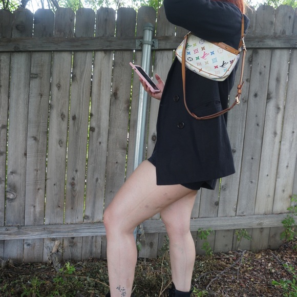 Luis Vuitton multi color pochette - Picture 3 of 16